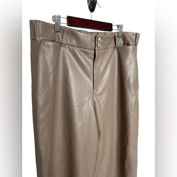 NWOT Chico’s Faux Leather Wide Leg Cropped Pants Tan Sz-2 (US Sz 12 / Large) - Picture 4 of 12